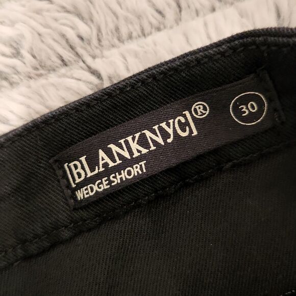 Black Blank NYC wedgie flared high waist jean shorts size 30. - Picture 4 of 10